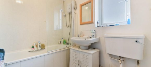 2 Schlafzimmer Wohnung in Feltham, United Kingdom, Nr. 9857 7