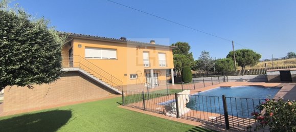 4 bedrooms House in Vilamalla, Spain No. 142152 2