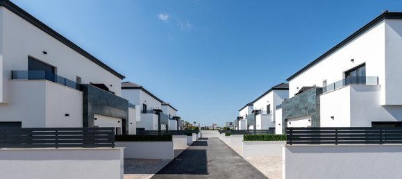 Villa de 3 dormitorios en Santa Pola, Spain No. 16517 7