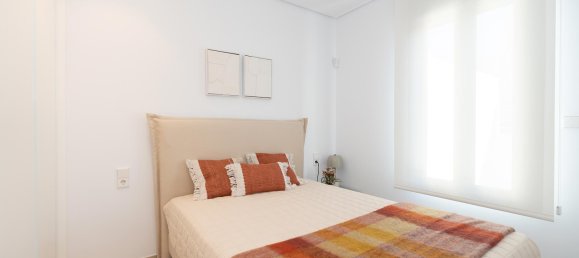 Villa de 3 dormitorios en Santa Pola, Spain No. 16517 2