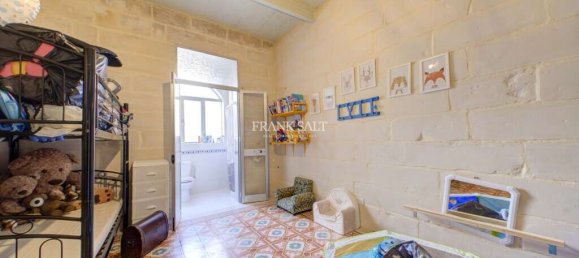2 bedrooms Townhouse in Hamrun, Malta No. 8385 6