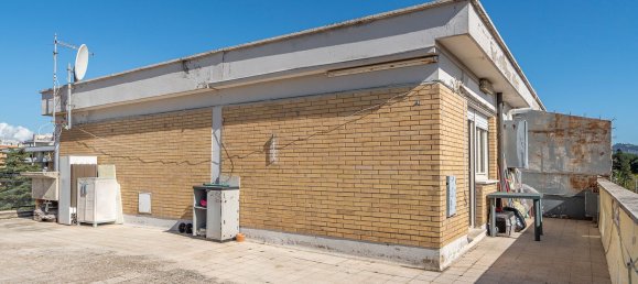 Пентхаус с 2 комнатами в Чампино, Италия № 17859 26