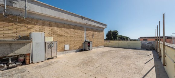 Пентхаус с 2 комнатами в Чампино, Италия № 17859 29