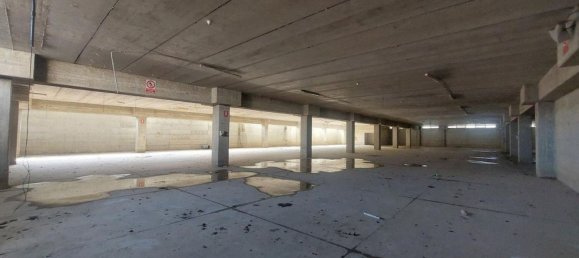 Armazém em Giulianova, Italy 6900 m² N.º 376284 6