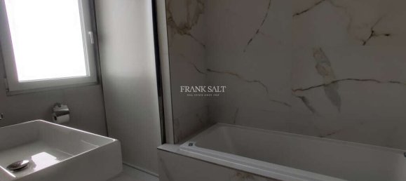 2 غرف نوم بانتهاوس في Mellieha, Malta رقم 10870 10