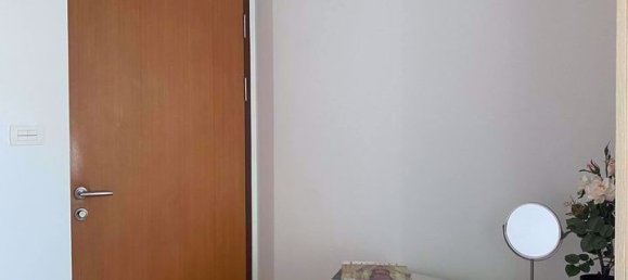 Apartamento com 2 quartos em condomínio em Phra Khanong, Thailand N.º 9381 6