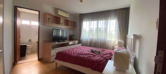Apartamento com 2 quartos em condomínio em Phra Khanong, Thailand N.º 9381 4