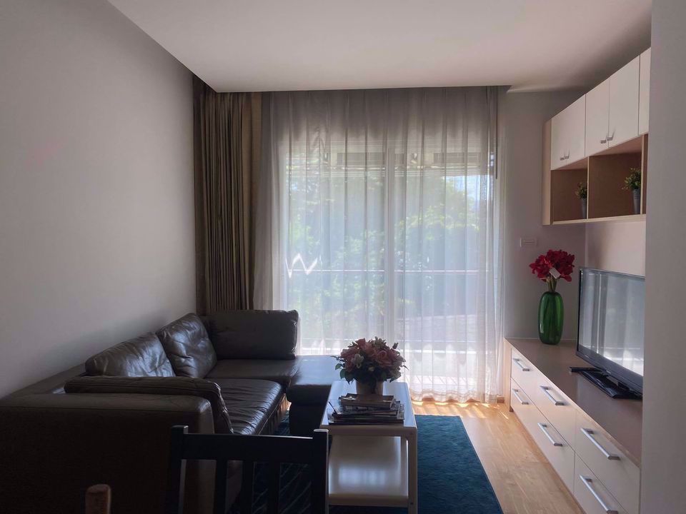 Apartamento com 2 quartos em condomínio em Phra Khanong, Thailand N.º 9381
