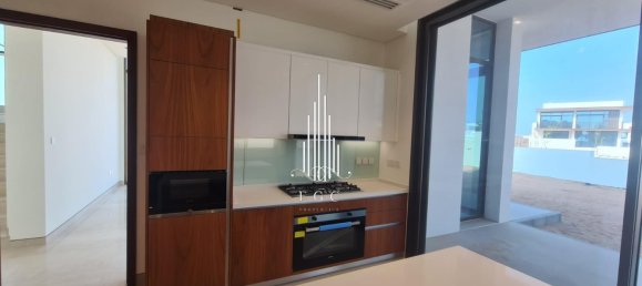 5 bedrooms Villa in Abu Dhabi, UAE No. 40055 19