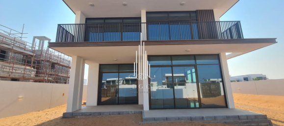 5 bedrooms Villa in Abu Dhabi, UAE No. 40055 2