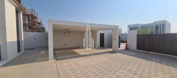5 bedrooms Villa in Abu Dhabi, UAE No. 40055 26