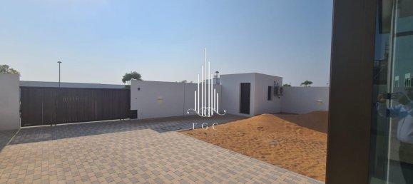 5 bedrooms Villa in Abu Dhabi, UAE No. 40055 25