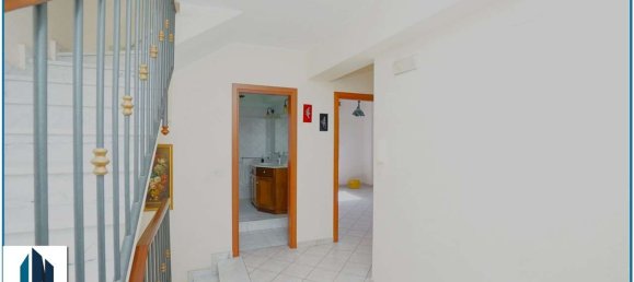 5 غرف نوم شقة في Messina, Italy رقم 318455 40