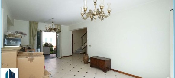 5 غرف نوم شقة في Messina, Italy رقم 318455 21