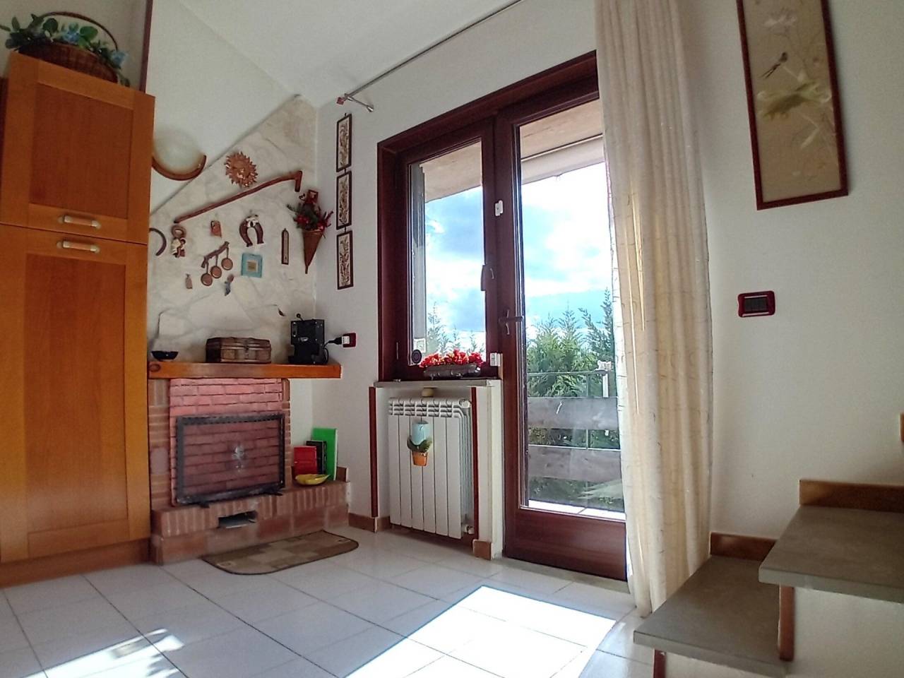 6 rooms Apartment in Castel di Sangro, Italy No. 24006