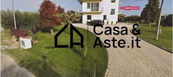 6 rooms Apartment in Porto Sant'Elpidio, Italy No. 95273 4