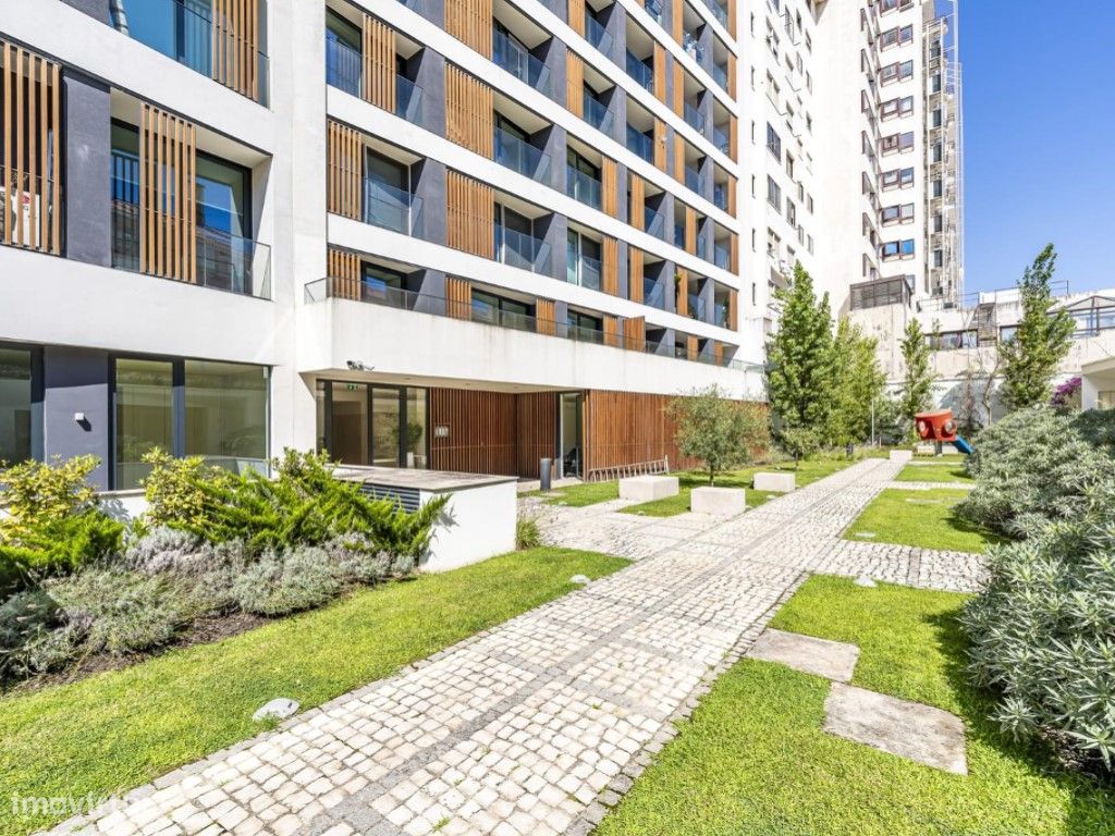 1 bedroom Apartment in Lisbon, Portugal No. 80142