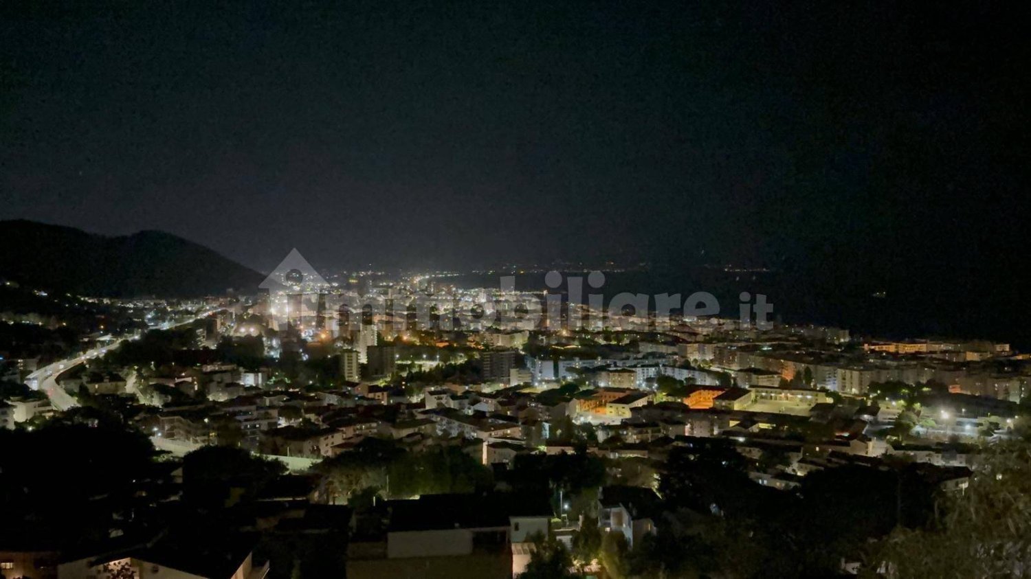 2 bedrooms Apartment in Salerno, Italy No. 319184