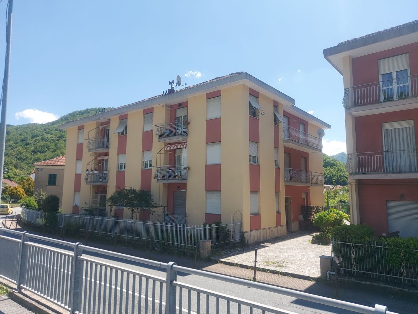 Apartamento T6 em Casella, Italy N.º 369504