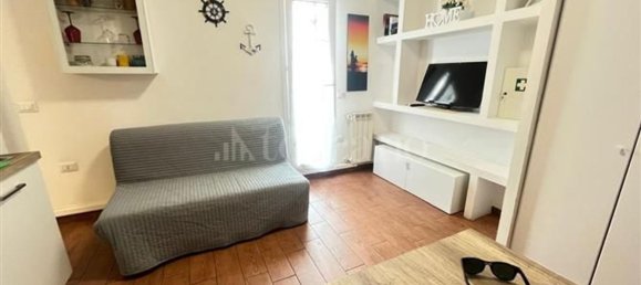 2 rooms Penthouse in Rome, Italy No. 46823 5