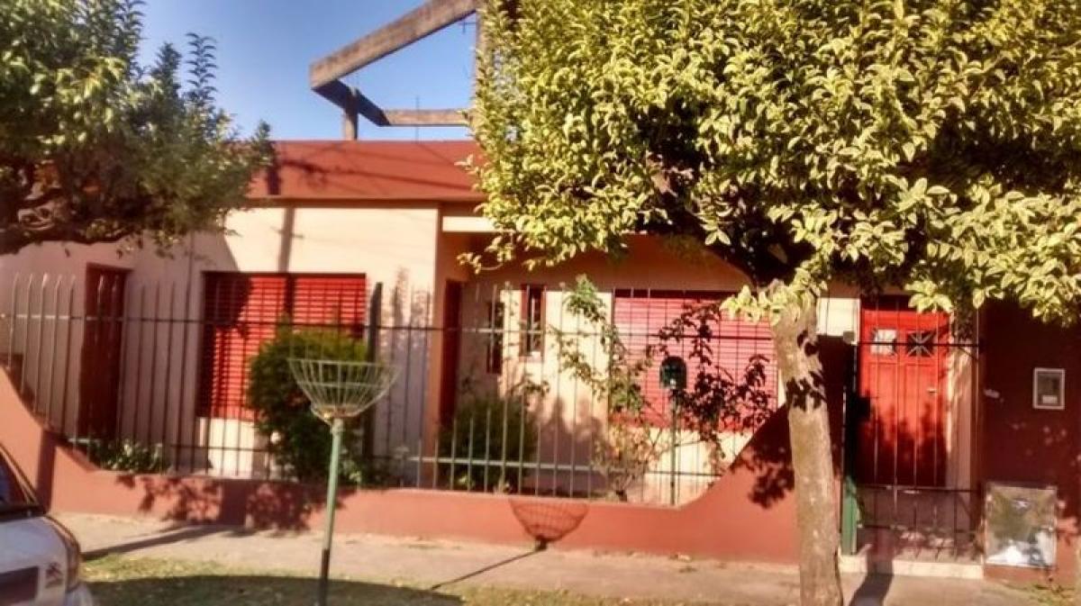 3 Schlafzimmer Haus in San Miguel, Argentina, Nr. 96301