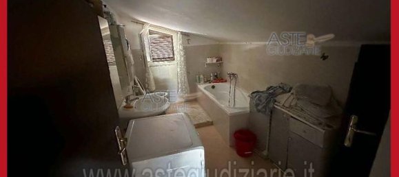 5 bedrooms Apartment in Rome, Italy No. 330868 9