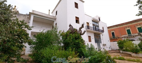 Casa de 15 habitaciónes en Parabita, Italy No. 236671 2