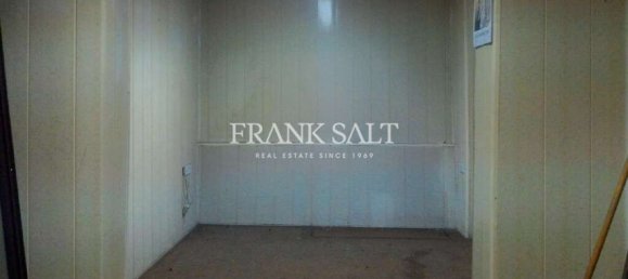 Laden in Hamrun, Malta 100m², Nr. 12042 11
