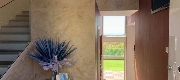 3 bedrooms Villa in Estepona, Spain No. 639 22