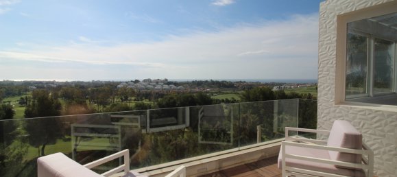 3 bedrooms Villa in Estepona, Spain No. 639 17