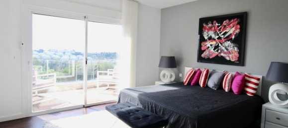 3 bedrooms Villa in Estepona, Spain No. 639 19