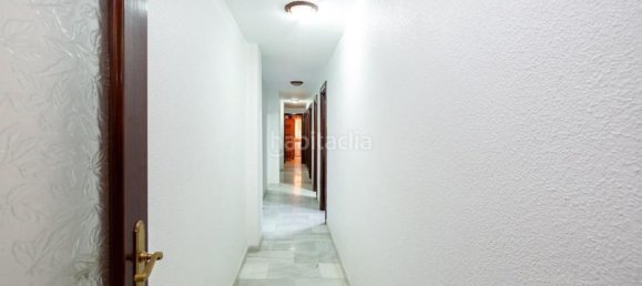 4 bedrooms Apartment in Granada, Spain No. 105668 14
