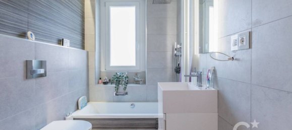 3 bedrooms Apartment in Rome, Italy No. 333492 12