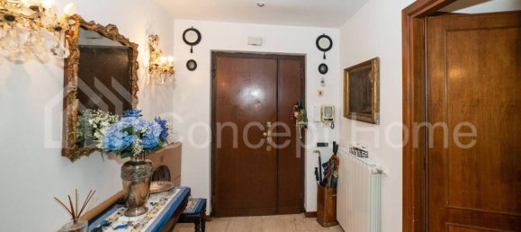 Квартира с 5 комнатами в Рим, Италия № 33428 8