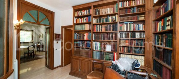 Квартира с 5 комнатами в Рим, Италия № 33428 46