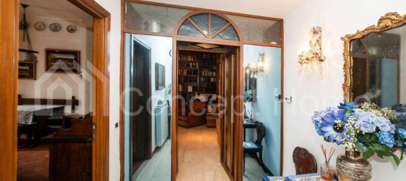 Квартира с 5 комнатами в Рим, Италия № 33428 7