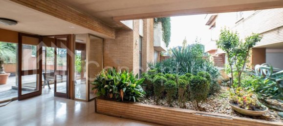 Квартира с 5 комнатами в Рим, Италия № 33428 4