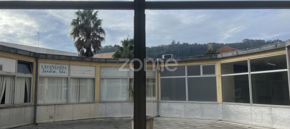 55m² Commercial property in Viana do Castelo, Portugal No. 90727 14