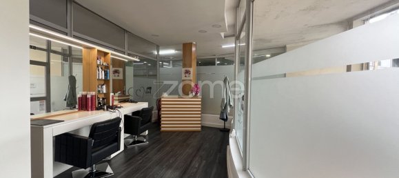 55m² Commercial property in Viana do Castelo, Portugal No. 90727 5