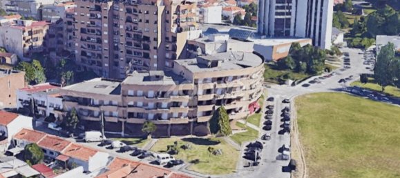 55m² Commercial property in Viana do Castelo, Portugal No. 90727 49