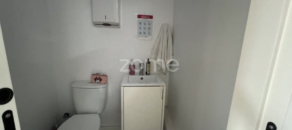 55m² Commercial property in Viana do Castelo, Portugal No. 90727 8