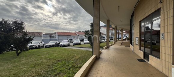 55m² Commercial property in Viana do Castelo, Portugal No. 90727 35