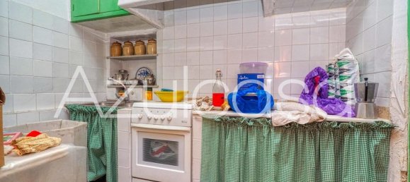 Edificio de 15 dormitorios en Alicante, Spain No. 185804 14