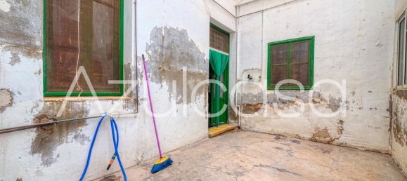 Edificio de 15 dormitorios en Alicante, Spain No. 185804 19