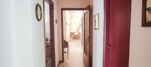4-salle Appartement à Syracuse, Italy No. 248105 3