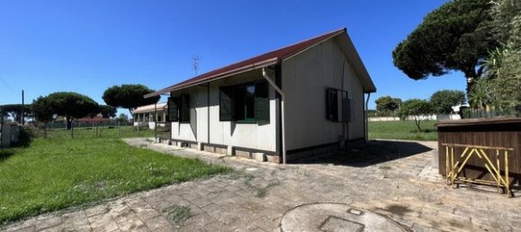 3 rooms House in Nettuno, Italy No. 9660 18