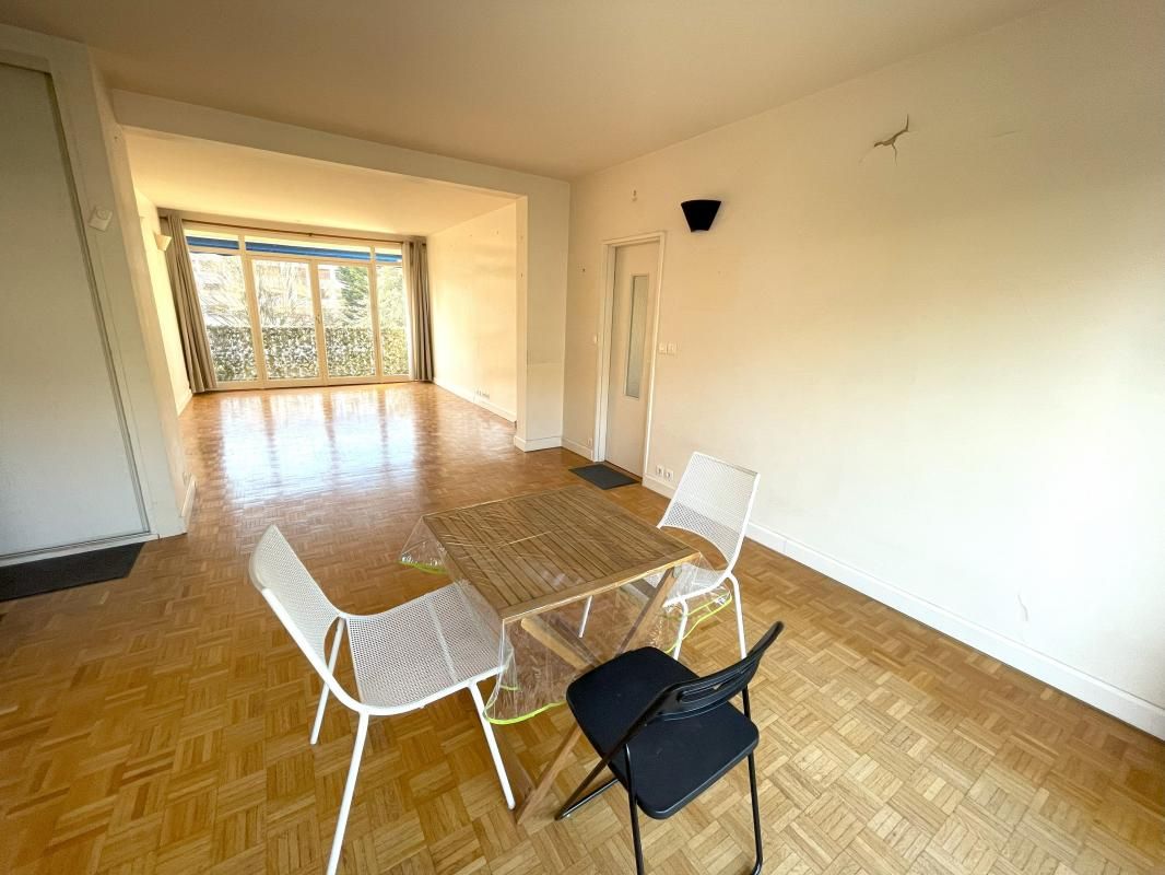 5 chambres Appartement à Antony, France No. 162383