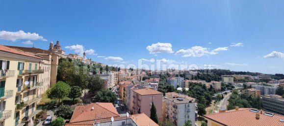 3 Schlafzimmer Wohnung in Macerata, Italy, Nr. 258251 13