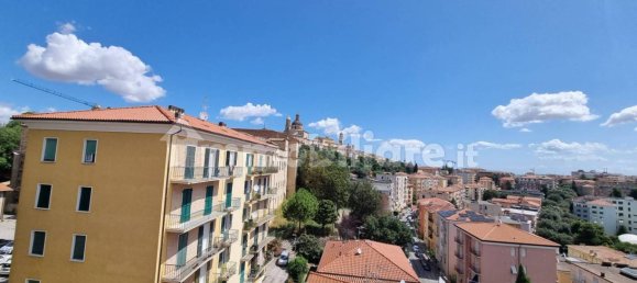 3 Schlafzimmer Wohnung in Macerata, Italy, Nr. 258251 12