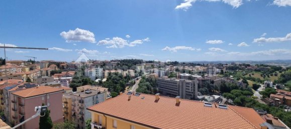 3 Schlafzimmer Wohnung in Macerata, Italy, Nr. 258251 15